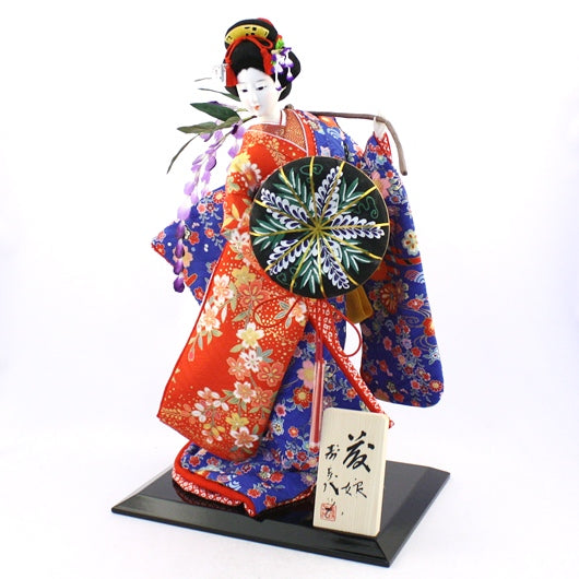 Fujimusume II - Puppe im Seidenkimono